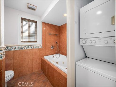 1920  Mckinney  17A  WayM-15, Seal Beach, CA