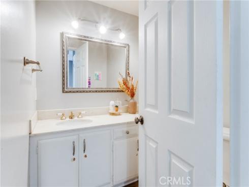 3560  Iris Cir  , Seal Beach, CA