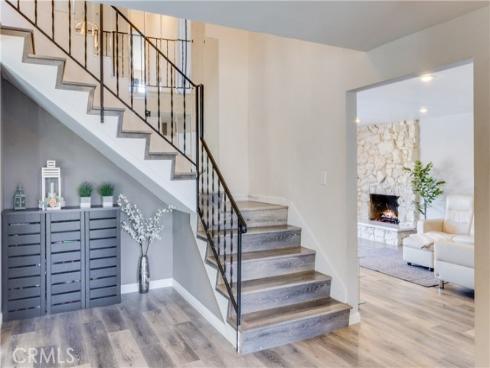 3560  Iris Cir  , Seal Beach, CA