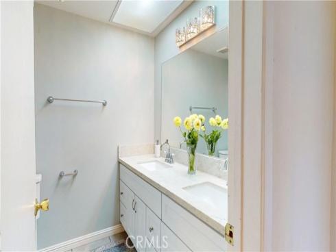 3560  Iris Cir  , Seal Beach, CA