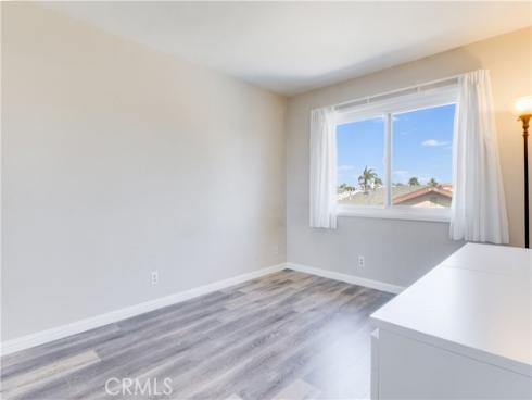 3560  Iris Cir  , Seal Beach, CA