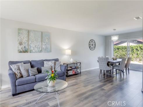 3560  Iris Cir  , Seal Beach, CA