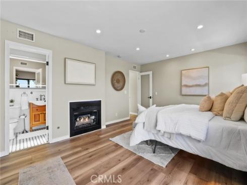 329 Regatta Way , Seal Beach, CA