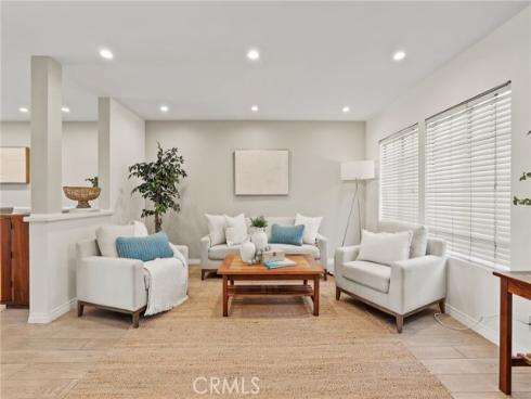 329 Regatta Way , Seal Beach, CA