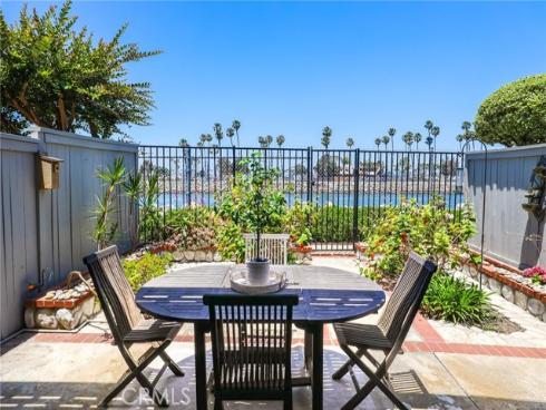 329 Regatta Way , Seal Beach, CA