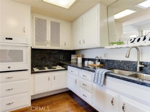 1661  Monterey  16-L  Road, Seal Beach, CA