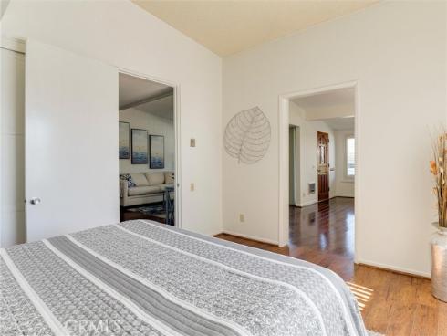 1661  Monterey  16-L  Road, Seal Beach, CA