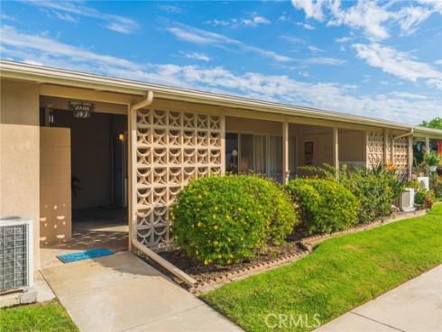 1681  Tam 0'shanter  10J M12  Road, Seal Beach, CA