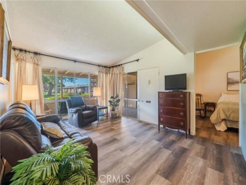 1681  Tam 0'shanter  10J M12  Road, Seal Beach, CA