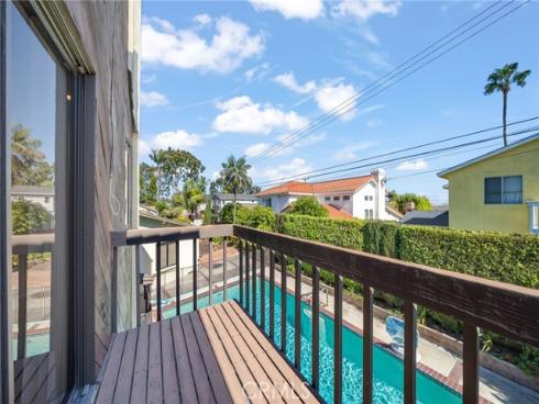 412  Emerald  , Seal Beach, CA