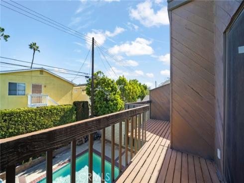 412  Emerald  , Seal Beach, CA