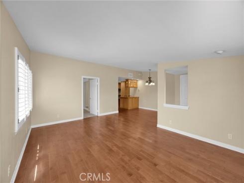 1660  Tam O'shanter  Mutual 14-5F  Road, Seal Beach, CA