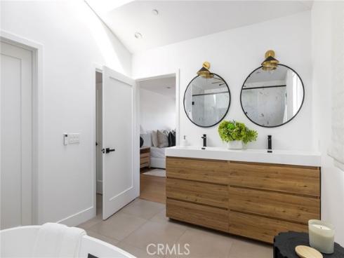 1230  Crystal Cove   Way, Seal Beach, CA