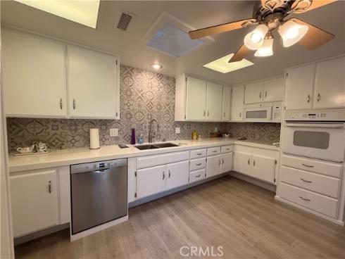 13601  Medinac  72E  Lane, Seal Beach, CA