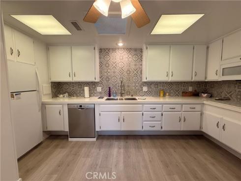 13601  Medinac  72E  Lane, Seal Beach, CA