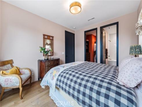 15  Marina Way  , Seal Beach, CA