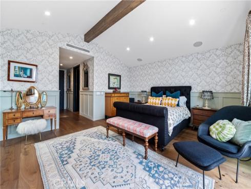 15  Marina Way  , Seal Beach, CA