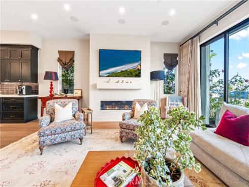 15  Marina Way  , Seal Beach, CA