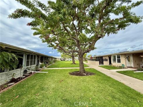 13410  Saint Andrew's  70E  Drive, Seal Beach, CA