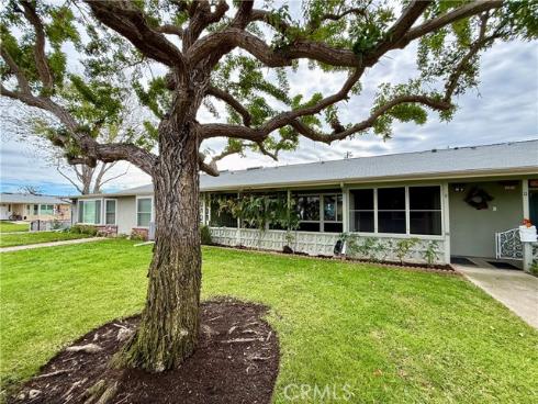 13410  Saint Andrew's  70E  Drive, Seal Beach, CA