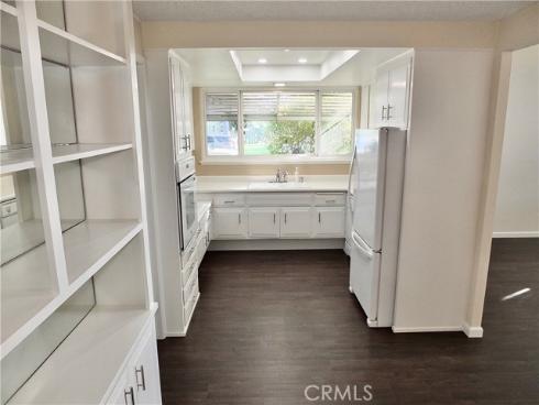 1891 Mckinney 26B Way, Seal Beach, CA