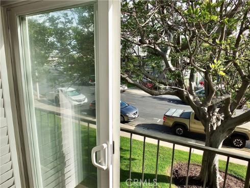 1891 Mckinney 26B Way, Seal Beach, CA