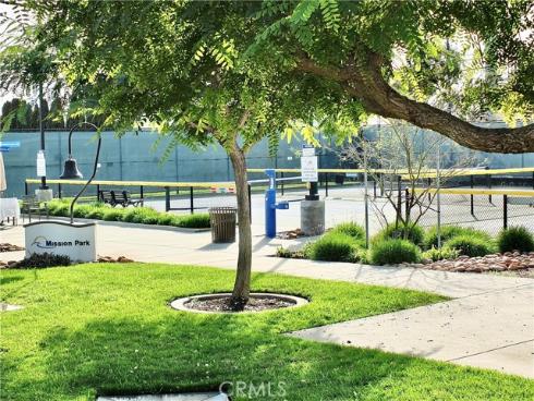 1891 Mckinney 26B Way, Seal Beach, CA