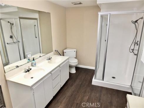 1891 Mckinney 26B Way, Seal Beach, CA