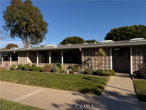 1321  Prestwick  147K  Road, Seal Beach, CA