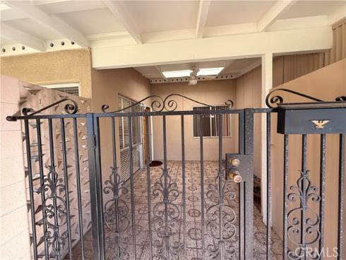 1321  Prestwick  147K  Road, Seal Beach, CA