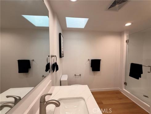 1921  Saint John  35C  Road, Seal Beach, CA