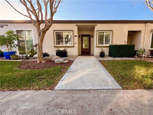 1921  Saint John  35C  Road, Seal Beach, CA