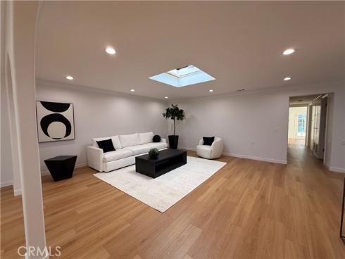 1921  Saint John  35C  Road, Seal Beach, CA