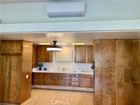 1640 Glenview Rd. M12-76i