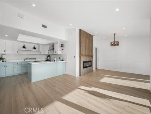 1641  Monterey  18E  RoadM-2, Seal Beach, CA