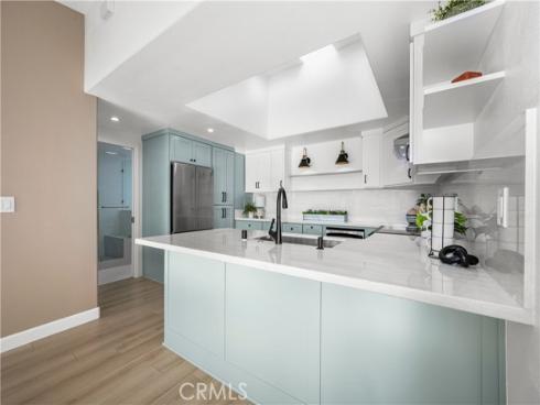 1641  Monterey  18E  RoadM-2, Seal Beach, CA