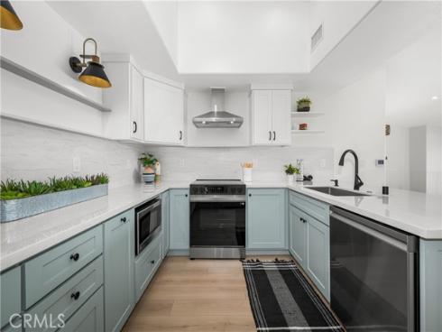 1641  Monterey  18E  RoadM-2, Seal Beach, CA