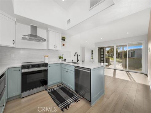 1641  Monterey  18E  RoadM-2, Seal Beach, CA