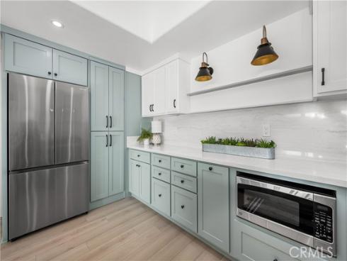 1641  Monterey  18E  RoadM-2, Seal Beach, CA