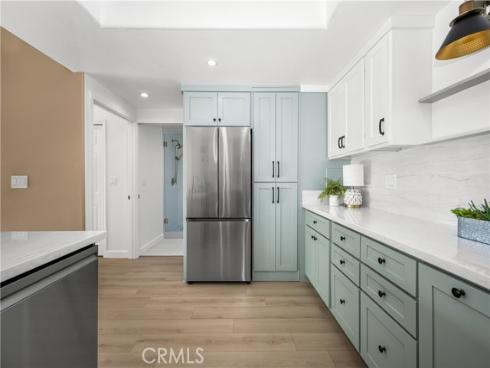 1641  Monterey  18E  RoadM-2, Seal Beach, CA