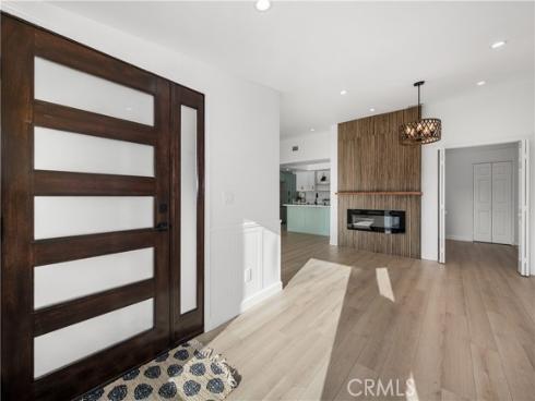 1641  Monterey  18E  RoadM-2, Seal Beach, CA