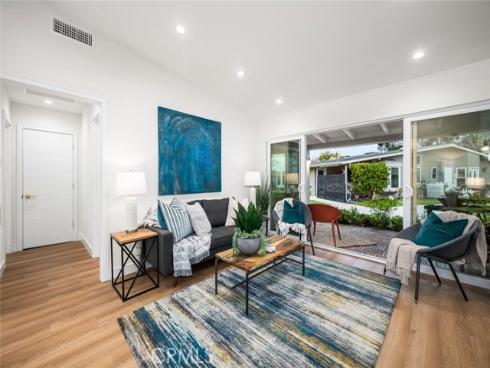 1271  Kenwood  163L  RoadM-7, Seal Beach, CA