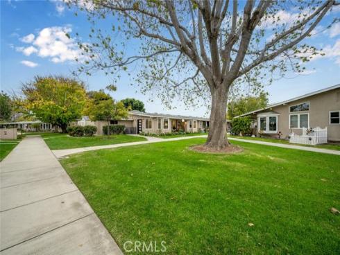 1271  Kenwood  163L  RoadM-7, Seal Beach, CA