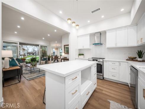 1271  Kenwood  163L  RoadM-7, Seal Beach, CA