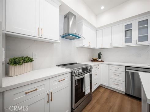 1271  Kenwood  163L  RoadM-7, Seal Beach, CA