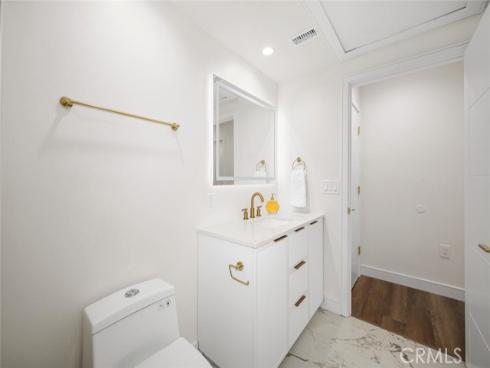 1271  Kenwood  163L  RoadM-7, Seal Beach, CA