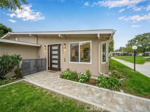 1271  Kenwood  163L  RoadM-7, Seal Beach, CA