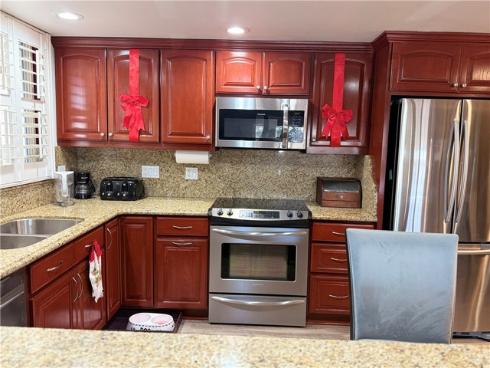 1860  Mckinney Wy M15-21a  , Seal Beach, CA