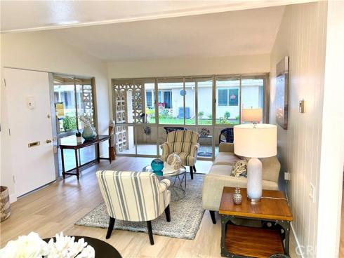 13581  Medinac Ln M5-71e  , Seal Beach, CA