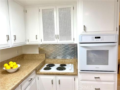 13581  Medinac Ln M5-71e  , Seal Beach, CA